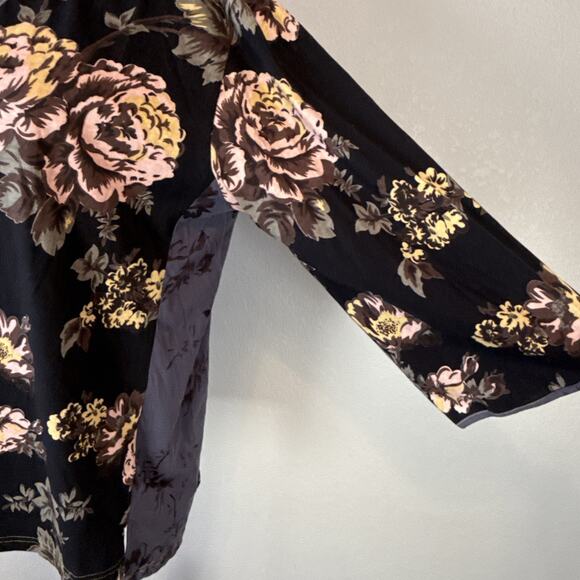 Little Journeys Chicago Womens Luna Top Shirt Size M Boho Floral Jersey Cotton - Picture 4 of 9